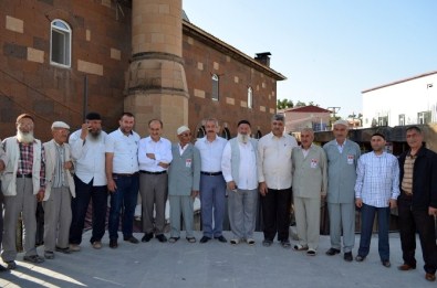 Hacı Adayları Kutsal Topraklara Uğurlandı