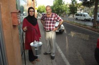 SİGARA İZMARİTİ - Keban Belediyesinden Su Kovaları İle Çöp Toplama Hizmeti