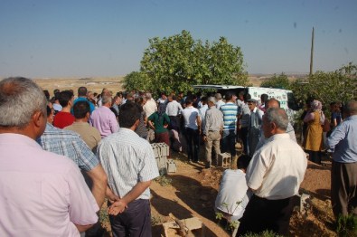 Terörist cenazesinde Türk bayrağı asmak istediler