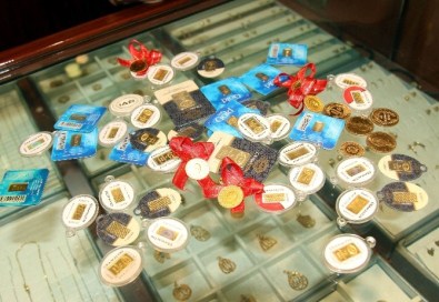 Vatandaşlar 'Çeyrek Altın' Yerine 'Yarım Çeyrek' Altına Yöneldi