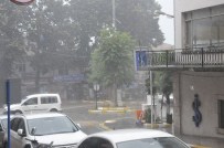 YAZ YAĞMURU - Akçakoca'da Yaz Yağmuru Etkili Oldu