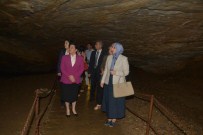 MERMERLER - Vali Civelek, Dupnisa Mağarası'nda İncelemelerde Bulundu