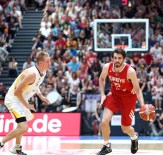 12 DEV ADAM - 12 Dev Adam'ı Panzer Ezdi