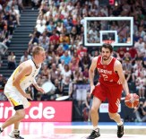 12 DEV ADAM - A Milliler Almanya'ya Mağlup Oldu