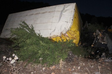 Kamyon Uçuruma Yuvarlandı Açıklaması 3 Ölü, 1 Yaralı