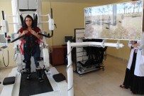 FELÇLİ HASTALAR - Robotik Yürüme Cihazı Hastalara Umut Oluyor