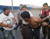 BOZKÖY - Arabaların Camını Kırıp Eşyaları Çalan Hırsızlar Yakalandı