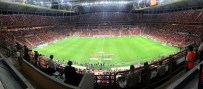 MUSTAFA EMRE EYISOY - Galatasaray 93 Gün Sonra Taraftarıyla Buluştu