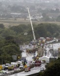GÖSTERİ UÇUŞU - İngiltere'de Uçak Kazasında Ölü Sayısı 11'E Yükseldi