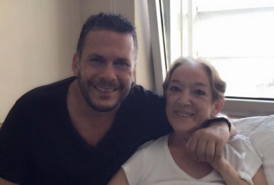 Kanser Teşhisi Konulan Ve Tedavisine Başlanılan Oyuncu Tomris İncer Bir Mesaj Yayınladı