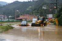 RİZE BELEDİYESİ - Rize'de Sağanak
