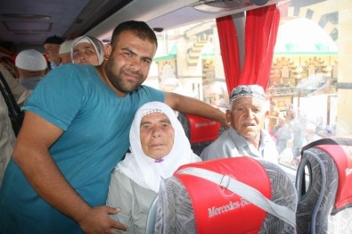 Yozgat'ta Hacı Adayları Dualarla Kutsal Topraklara Uğurlandı