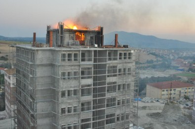 Demirci'de TOKİ Konutlarında Yangın