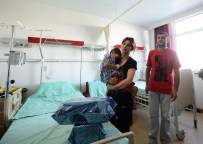 DENETİMLİ SERBESTLİK YASASI - Kanser Hastası Emir, Cezaevindeki Babasına Kavuştu