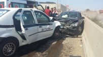 ŞERİT İHLALİ - Karşı Şeride Geçen Araç Dehşet Saçtı Açıklaması 9 Yaralı