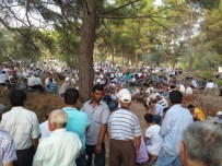 MUAMMER KÖKEN - Muhtarın Cenazesinde Cami Doldu Taştı