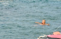 YEŞILÇAM - Yeşilçam Yıldızı Meral Zeren, Bebek Sahilinde Görüntülendi