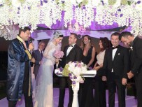 MERVE BOLUĞUR - Ünlü Çift Dünya Evine Girdi