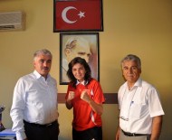 Adanalı Muay Thai Antrenörü Teslime Çelik Dünya Klasmanında İkinci Oldu