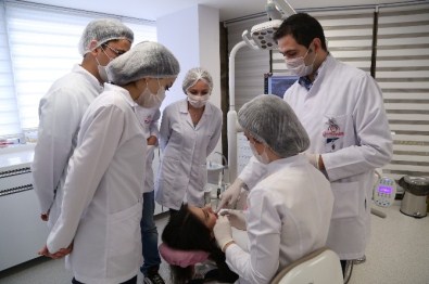 Doğru Ağız Ve Diş Sağlığı Bakımı Diş Hassasiyetini Engelliyor