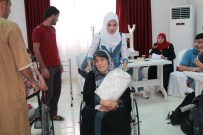 Türkiye'ye Sığınan Engelli Suriyelilere Yardım