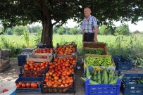 Zararına Da Olsa Hormonsuz Sebze Üretip Satıyor