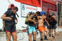 ABDULLAH BAKIR - Dalgıçlar Denizin Dibinden Çöp Topladı