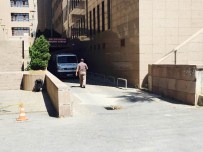 TERÖRİST SALDIRI - İzmir'de Asker İntihar Etti