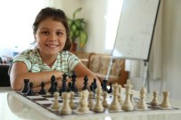 Mezitli Belediyesi'nden Satranç Kursu