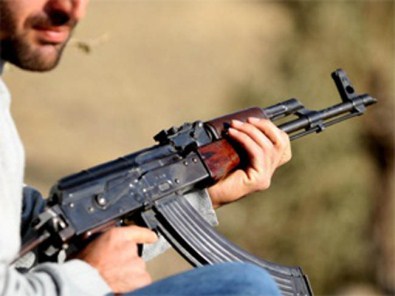 PKK Otomobil Taradı: 1 Ölü