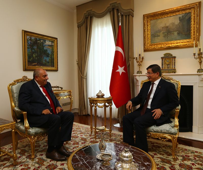 Başbakan Davutoğlu, Tuğrul Türkeş'le görüştü