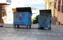 ÇÖP KONTEYNERİ - Bandırma'da Halkın Çöp Konteyneri Şikayeti