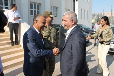 Başbakan Davutoğlu'nun Başdanışmanı Yetiş'ten Reyhanlı'ya Ziyaret