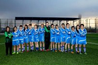 FUTBOL OKULU - Bayanlar Futbol Sezonu Açılıyor