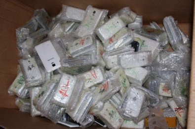 Gaziantep'te Bin 800 Adet Kaçak Telefon Ele Geçirildi