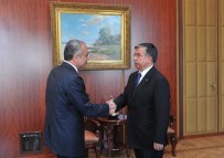 İSMET YıLMAZ - Kültür Ve Turizm Bakanı Topçu, Meclis Başkanı Yılmaz'ı Ziyaret Etti