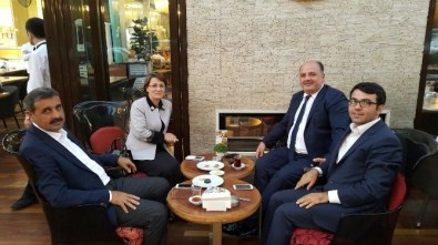 Saraç AK Parti Genel Başkan Yardımcısı Kapusuz Ve Eski Bakan Ergin İle Görüştü