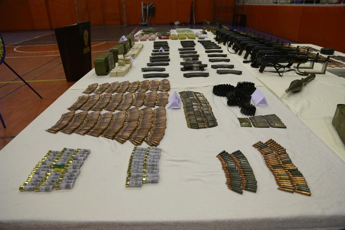 Çay bahçesinden 'cephanelik' çıktı