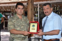 ATEŞ ÇEMBERİ - Battalgazi İlçe Jandarma Komutanına Veda Yemeği