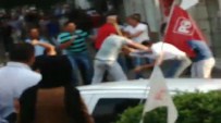 HÜSEYIN ALTıN - Bursa'da Zabıta Esnaf Kavgasında Kan Aktı Açıklaması 8 Yaralı