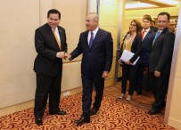 KUALA LUMPUR - Dışişleri Bakanı Çavuşoğlu Malezya'da