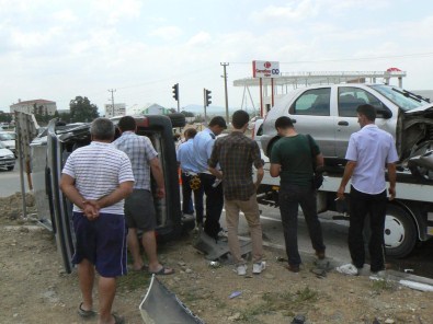 Edirne'de Otomobil İle Kamyonet Çarpıştı Açıklaması 7 Yaralı