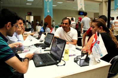 HKÜ'de Yeni Öğrenci Kayıt Günleri Başladı