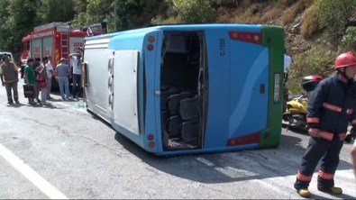 İstanbul'da halk otobüsü devrildi: 7 Yaralı