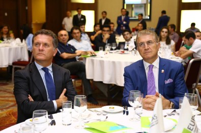 İstanbul'da Yüksek Eğitim Zirvesi Düzenlenecek