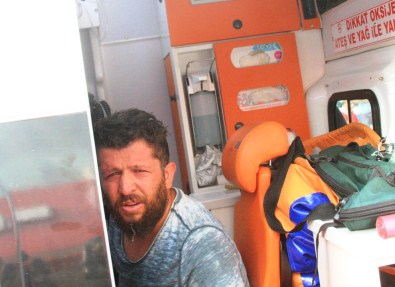 Zabıtanın, Darbettiği Seyyar Satıcı Tarafından Bıçaklandığı İddiası