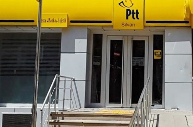 Diyarbakır'da PTT Müdürü Yolsuzluktan Tutuklandı