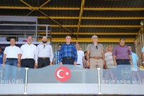 EYÜP BELEDİYESİ - Eyüp Belediyesi'nden Amatör Spor Kulüplerine 5 Bin Adet Spor Malzemesi Yardımı