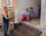 İSRAFIL ÇELIK - Hopalı 3 Kız Kardeşe Valilik Sahip Çıktı