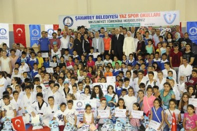 Şahinbey'in Yaz Spor Okullarından 802 Sporcu Mezun Oldu